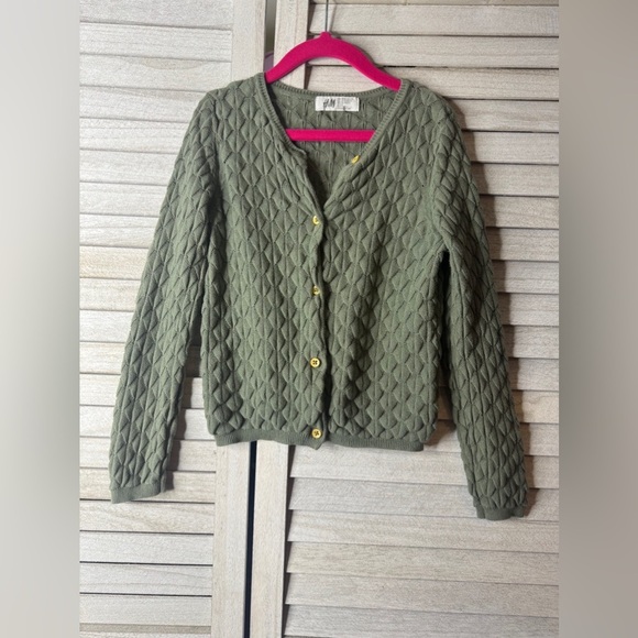 H&M Kids.  Olive Green Sweater Cardigan Excellent Condition. Size 5/6 - Picture 1 of 5
